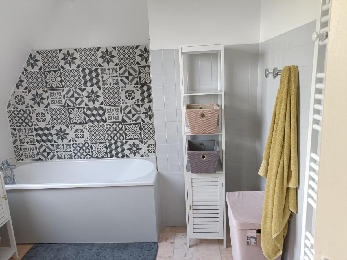 Chambre Dans Un Ecrin De Verdure Ressourcant Bourth Luaran gambar